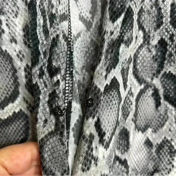 Snake Print Michael Kors Midi Dress PTP 21” Stretchy - Picture 6 of 11